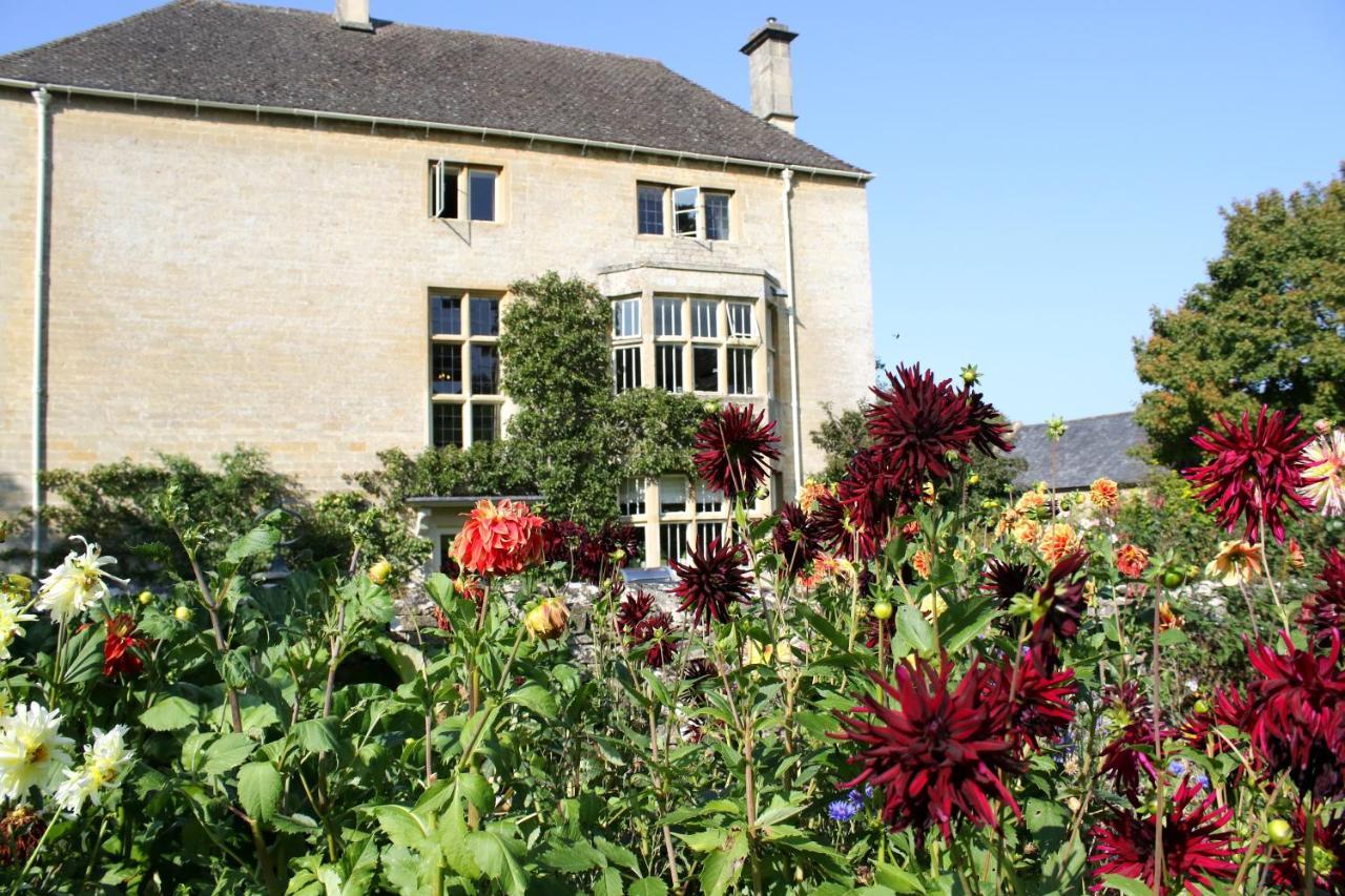 Aylworth Manor Bed & Breakfast Naunton Bagian luar foto