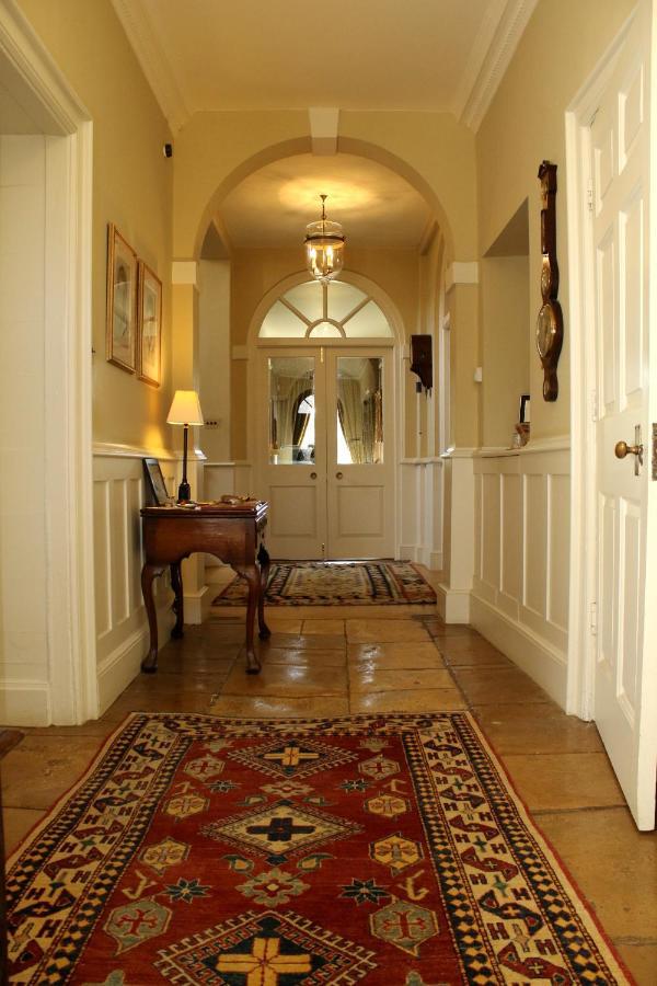 Aylworth Manor Bed & Breakfast Naunton Bagian luar foto