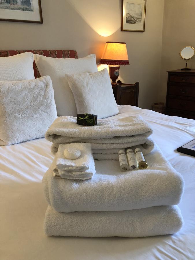 Aylworth Manor Bed & Breakfast Naunton Bagian luar foto