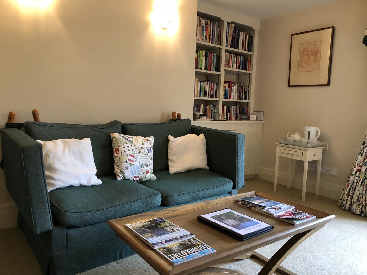 Aylworth Manor Bed & Breakfast Naunton Bagian luar foto